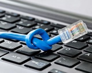 Серйозні збої в роботі інтернету: майже 40% мережі не працюють через ракетні обстріли України