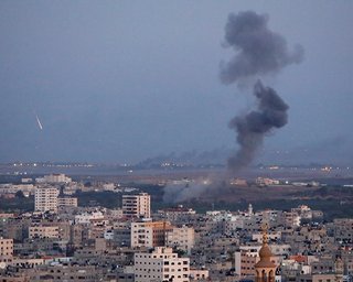 Израиль нанес удар по Ливану в ответ на неудачный запуск ракет (видео)
