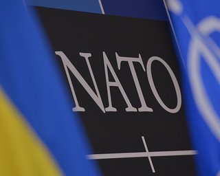 "Як не парадоксально": можливий вихід США із НАТО дає Україні трохи надії, — Politico