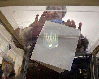 Голосование на выборах в Раду официально завершилось