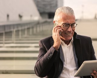 Солидный стаж не спасет: почему работающие пенсионеры в Украине получают мало и как это изменить