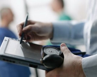 Вернувшиеся из Ливии медики смогут найти работу, - исследование