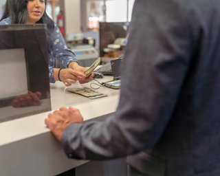 Ненужные доллары. Как и почему валютный курс развернулся в сторону укрепления гривны