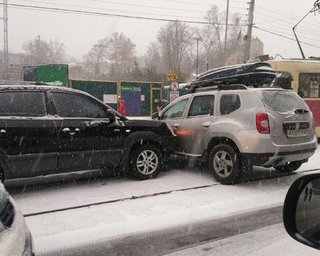 В Киеве с начала дня произошло почти пол тысячи ДТП, - полиция