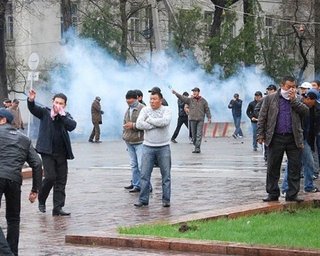 Беспорядки в Киргизстане: число жертв выросло до 86