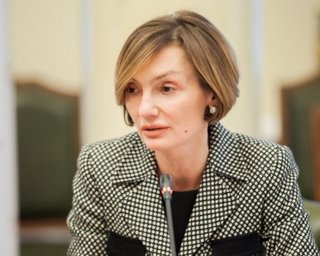 Отстранение Рожковой с должности замглавы Нацбанка угрожает курсу гривни, – НБУ