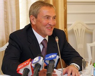 Черновецкий хочет лично назначать глав  районов Киева