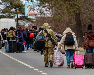 Ситуація загострюється: Харківська ОВА оголосила повну евакуацію цивільних (карта, відео)