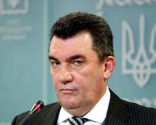 Взрыв на Крымском мосту: Данилов креативно поздравил Путина с Днем рождения (видео)