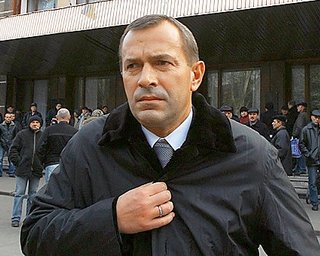 Клюев требует от митингующих освободить Крещатик