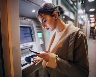 Минус доход: какие есть предпосылки для быстрого падения ставок по депозитам этой весной