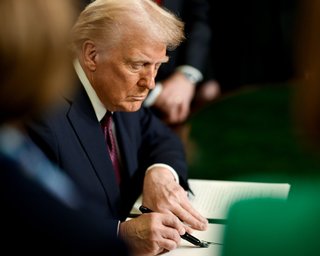 Трамп готов поддержать курдов для свержения аятолл в Иране, — WSJ