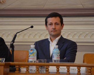 Кутуев об итогах выборов: ОПЗЖ Медведчука вышвырнула "слуг" из местных советов на Юго-Востоке