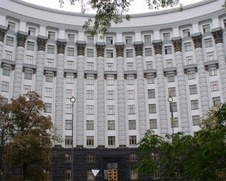 Азаров подыскал себе замену