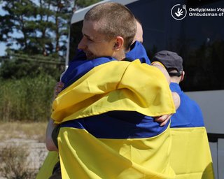 Строковики, оборонці Маріуполя і "Азовсталі": кого повернула Україна в межах 55-го обміну (відео)