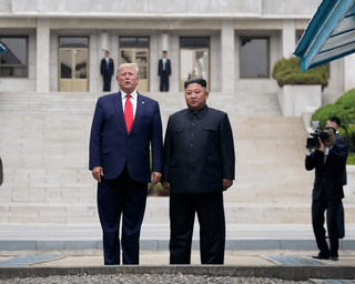 Трамп cкоротив військові навчання з Південною Кореєю, пояснивши це "дружбою" з лідером КНДР