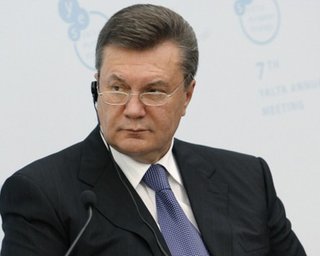 Янукович хочет для Украины сильного президента