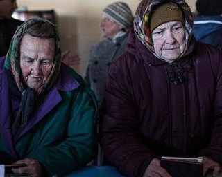 Москва обещает выплачивать пенсии жителям ОРДЛО, получившим российские паспорта