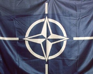 НАТО хочет направить в Бенгази миссию для контактов с повстанцами