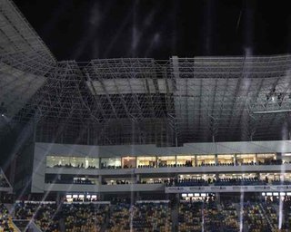 На открытии Арены Львов публика освистала виртуального Януковича