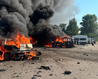"Обов'язково відповімо": Зеленський показав наслідки удару РФ по Печенігах (фото)