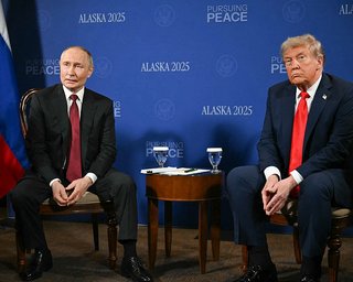 Острые вопросы: названо имя журналистки, спросившей Путина об убийствах мирных жителей Украины (видео)
