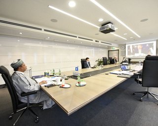 ОПЕК+ возвращается. Саудовская Аравия и Россия договорились о снижении добычи нефти на два года