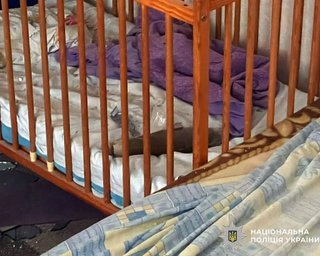 "Він дивом не постраждав": у Херсоні боєприпас РФ впав у ліжечко дворічного хлопчика (фото)