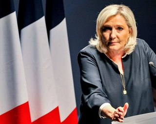 Мільярди для України під загрозою: фаворитка президентських виборів у Франції кинула виклик ЄС