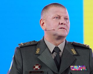 "Бігти у військкомат не потрібно", — Залужний про військовий облік для жінок (відео)