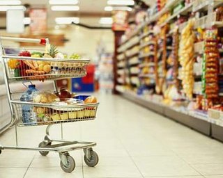 Ціни на продукти в Україні різко зростуть: у чому причина і до чого готуватися