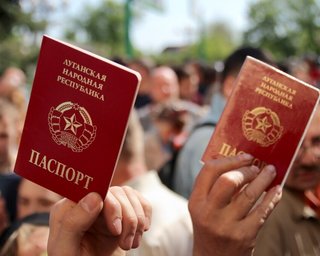 Прокуратура показала организаторов "референдума" на Луганщине (фото)