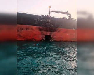 Иран впервые использовал морской дрон для удара по танкеру: кадры попадания (видео)