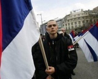 Сербские радикалы начали крупнейший митинг в поддержку Младича