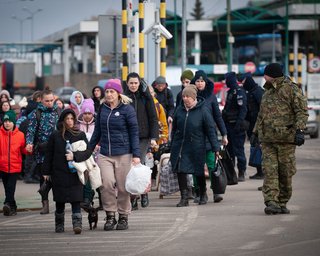 Українським біженцям у Польщі виплатять нову фінансову допомогу: кого торкнеться