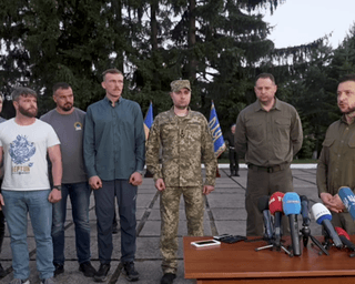 "Ще скажемо своє слово в бою": Зеленський і командири оборони Маріуполя відвідали Львів (відео)