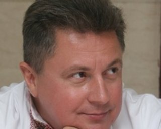 ПР: Сын Азарова набрал 75% голосов в 47 округе