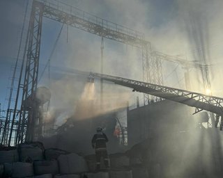 Працюють 350 рятувальників: у МВС показали наслідки масованого обстрілу ЗС РФ (фото)