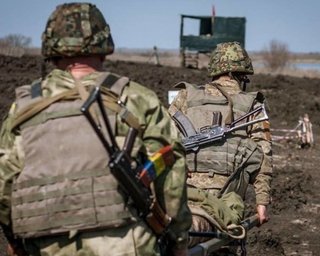 На Донбассе четверо военных ВСУ подорвались на мине