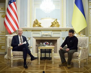 Будапешт 2.0: Україні замість членства в НАТО пропонують запевнення у безпеці, — FT