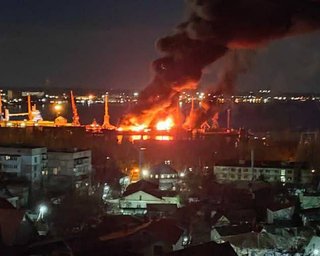 Скоро "утонет": откажется ли РФ от Крыма после уничтожения БДК "Новочеркасск", — обозреватель
