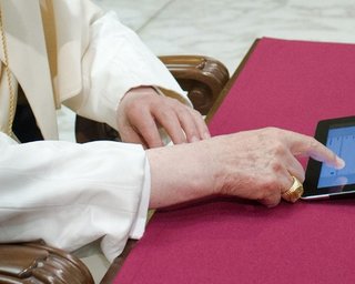 Ватикан: Индульгенции можно получить с помощью Twitter