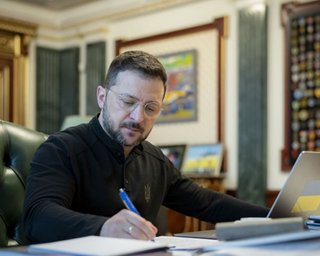 Санкції проти Арестовича та Олешка: Зеленський пояснив, чому ввів обмеження