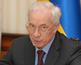 Азаров: Дубина подписывал для Газпрома чистые листы бумаги