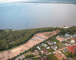 Януковича привлекли к суду по делу о земельном участке в Межигорье
