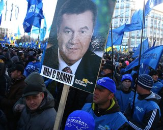 Имя им – "Регионы". Бывшая партия власти подает признаки жизни