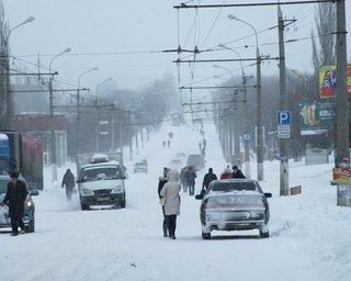 Луганск живет в режиме чрезвычайной ситуации