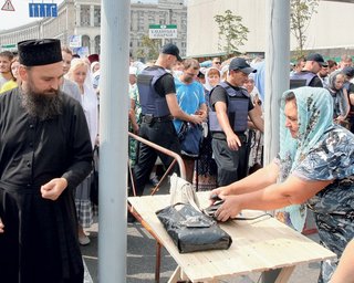 Крестный вход. Как Московский патриархат по Киеву ходил