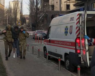 Обстріл України 31 грудня: ЗС РФ поранили у Києві журналіста з Японії (фото, відео)
