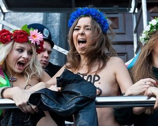 Femen вернулись в Facebook